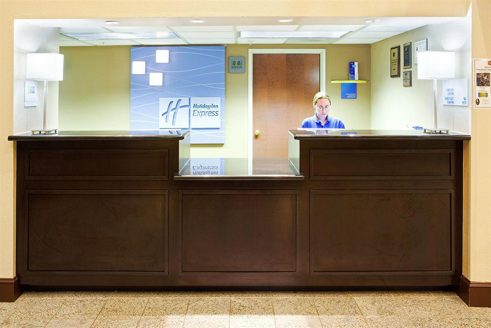 Hotel Country & By Radisson, Dunn, Nc 3*