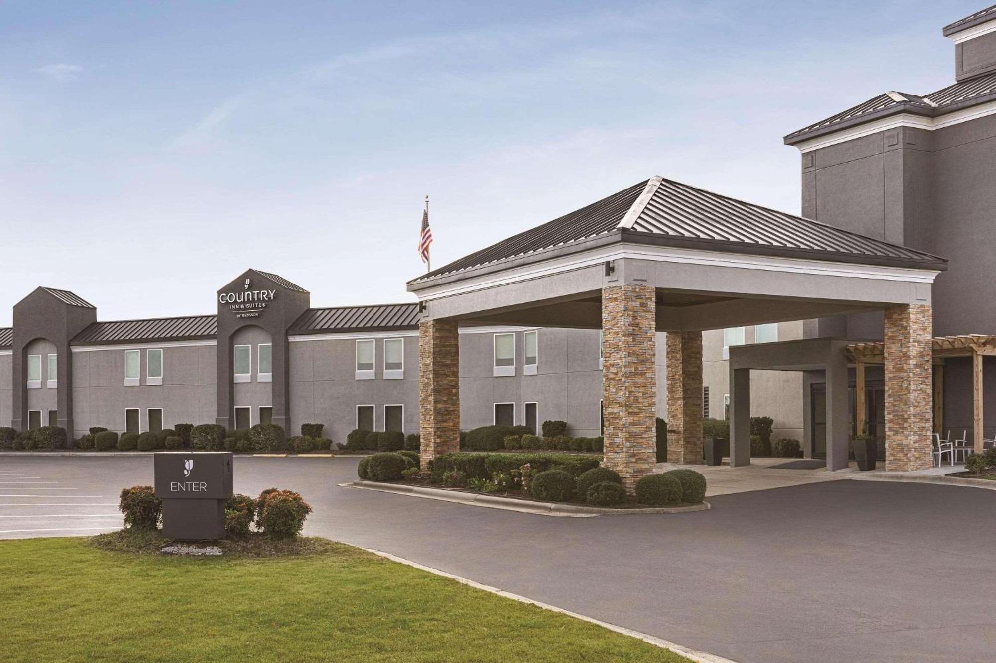 Country & By Radisson, Dunn, Nc Hotel Dunn
