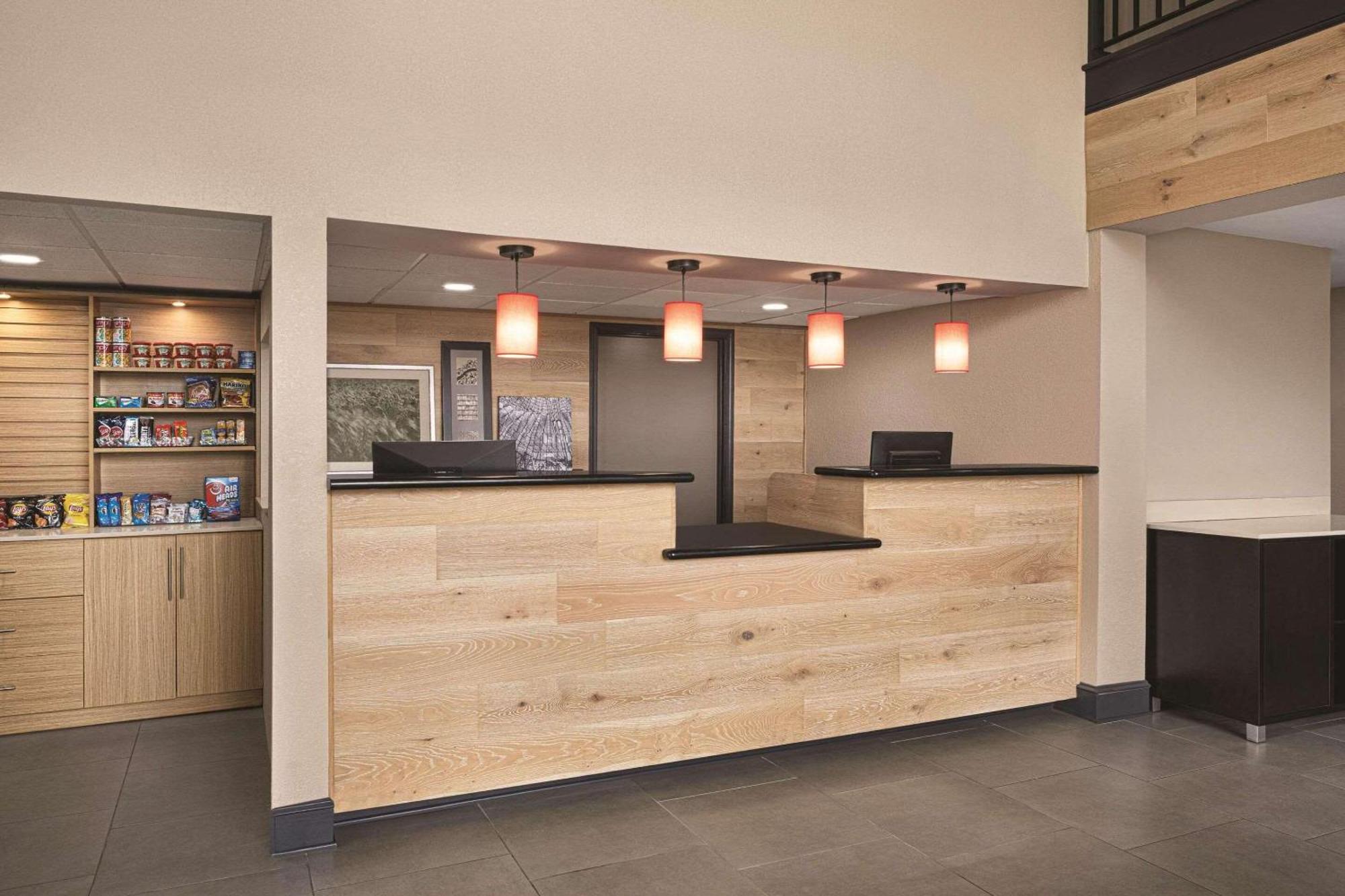 Country & By Radisson, Dunn, Nc 3*
