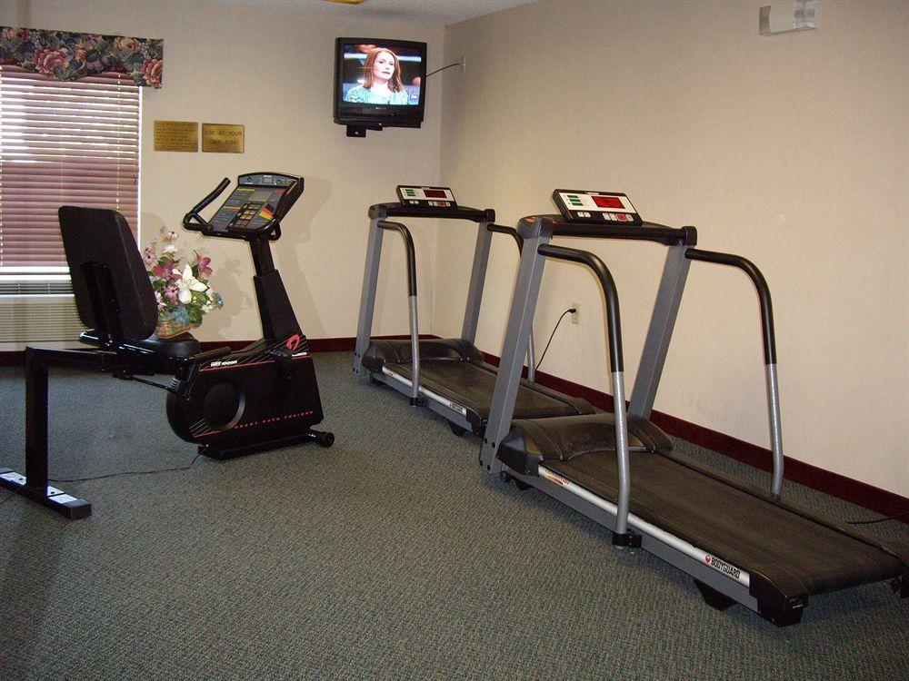Country & By Radisson, Dunn, Nc Hotel 3*