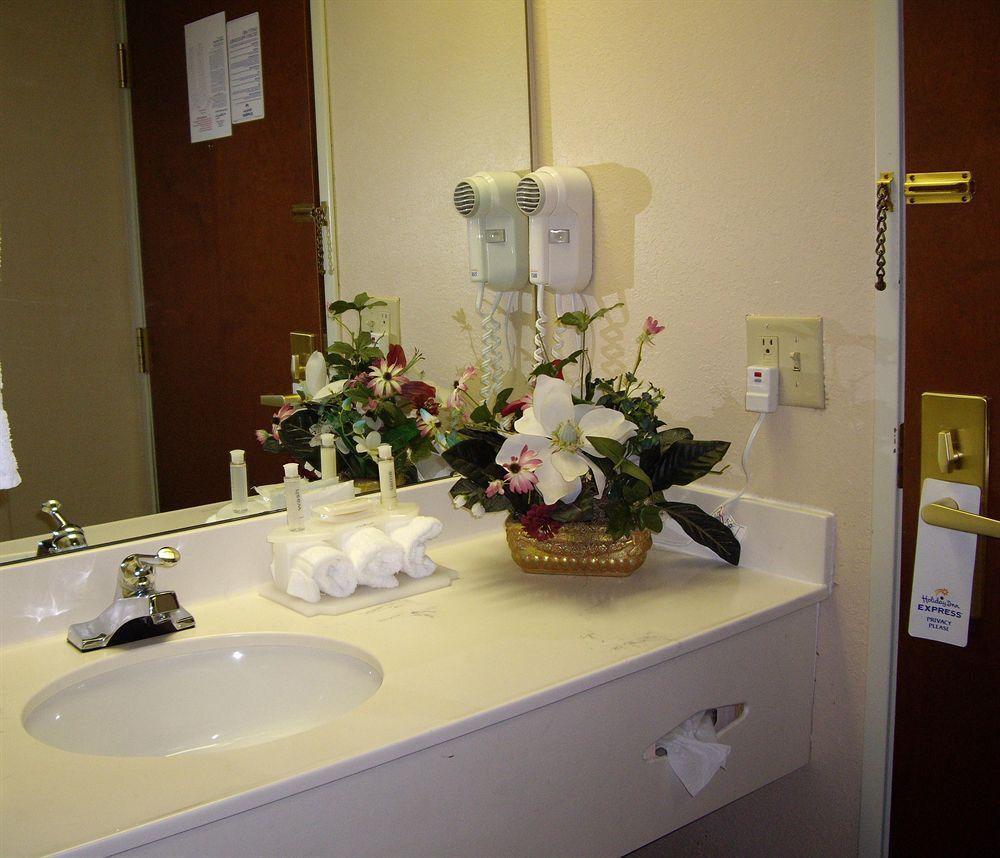 Hotel Country & By Radisson, Dunn, Nc 3*