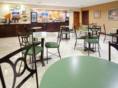 Country & By Radisson, Dunn, Nc 3* Dunn