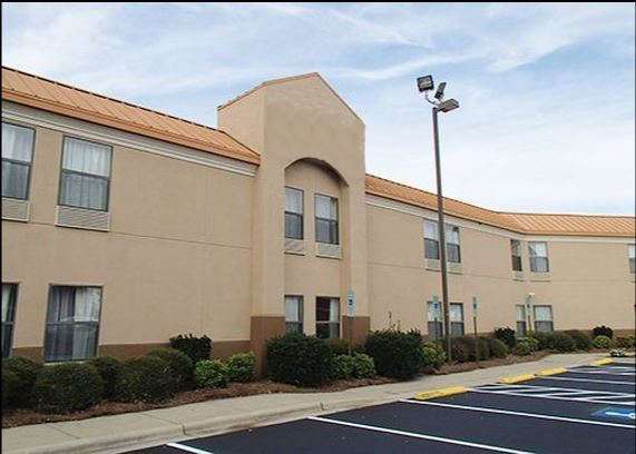 Hotel Country & By Radisson, Dunn, Nc 3*